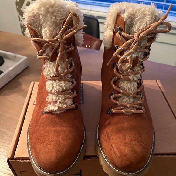 Fur boots - Picture 2 of 4